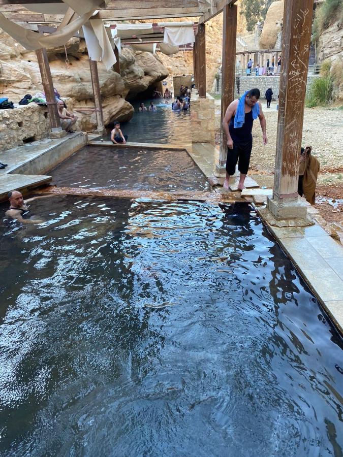 Afra Hot Springs Chalets At-Tafilah 外观 照片