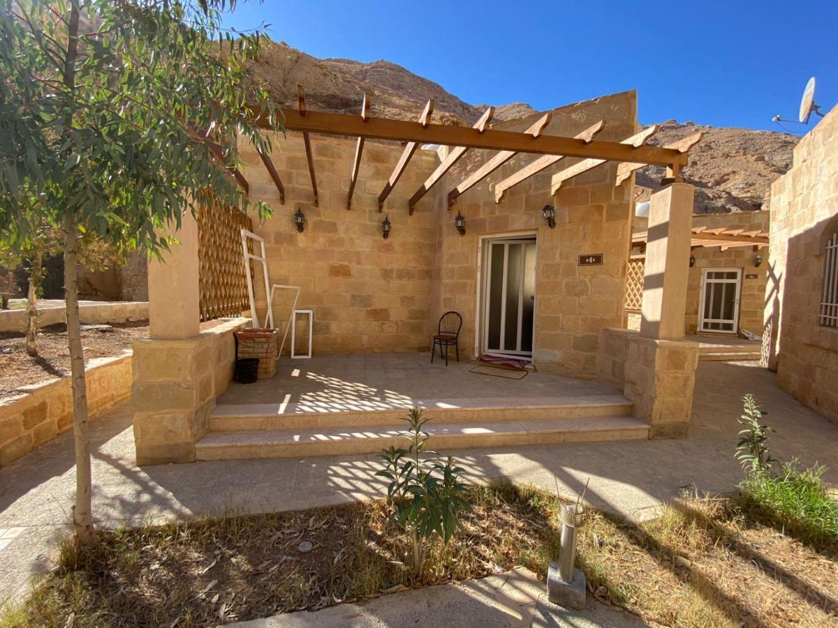 Afra Hot Springs Chalets At-Tafilah 外观 照片