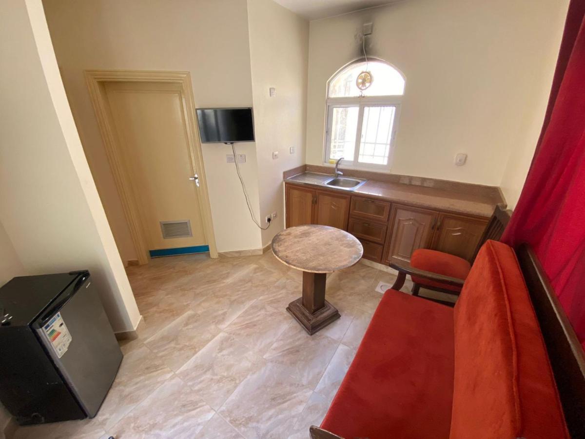 Afra Hot Springs Chalets At-Tafilah 外观 照片