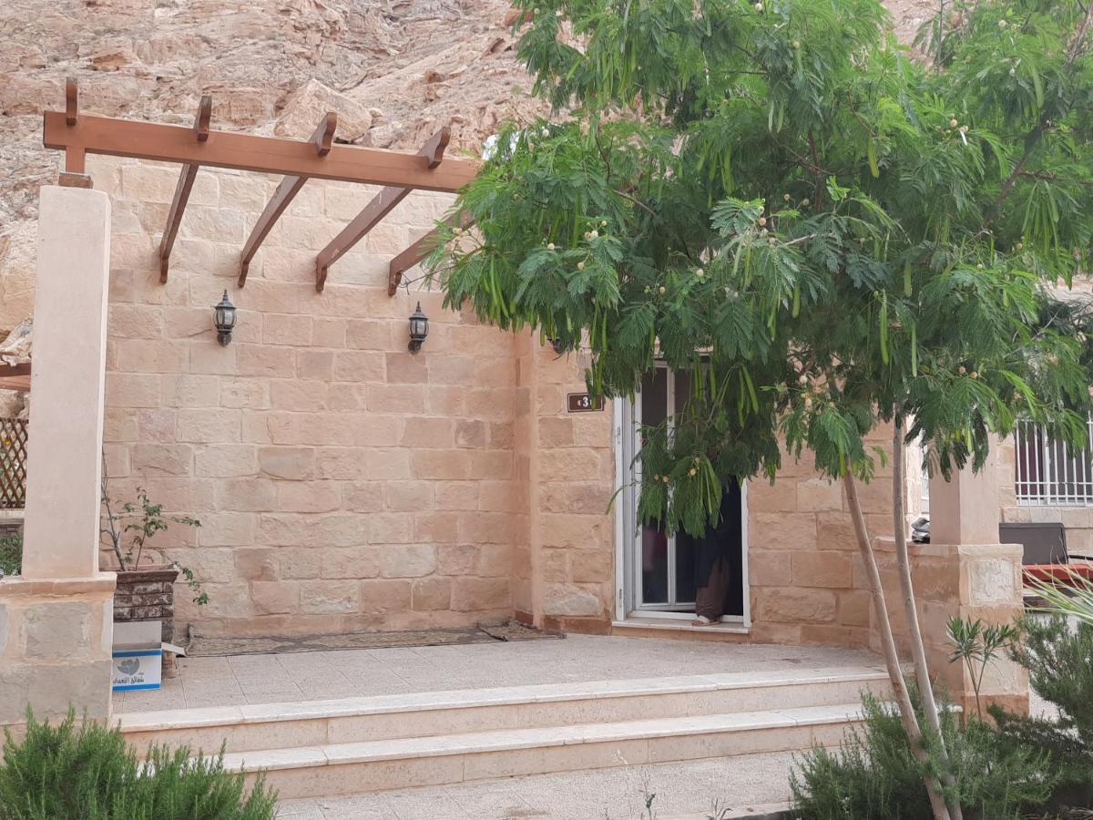 Afra Hot Springs Chalets At-Tafilah 外观 照片