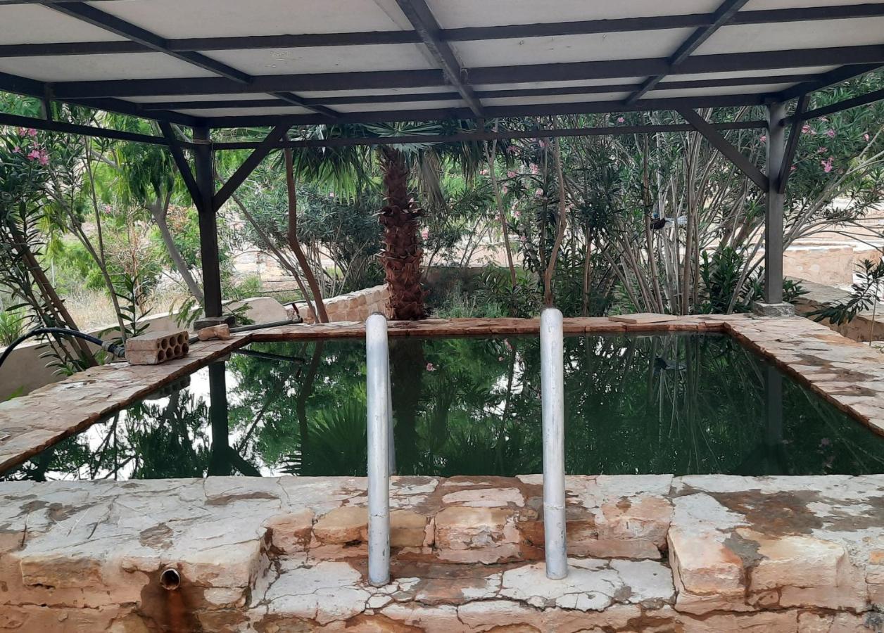Afra Hot Springs Chalets At-Tafilah 外观 照片