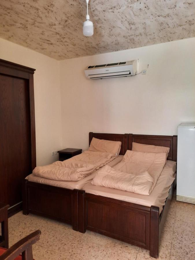 Afra Hot Springs Chalets At-Tafilah 外观 照片